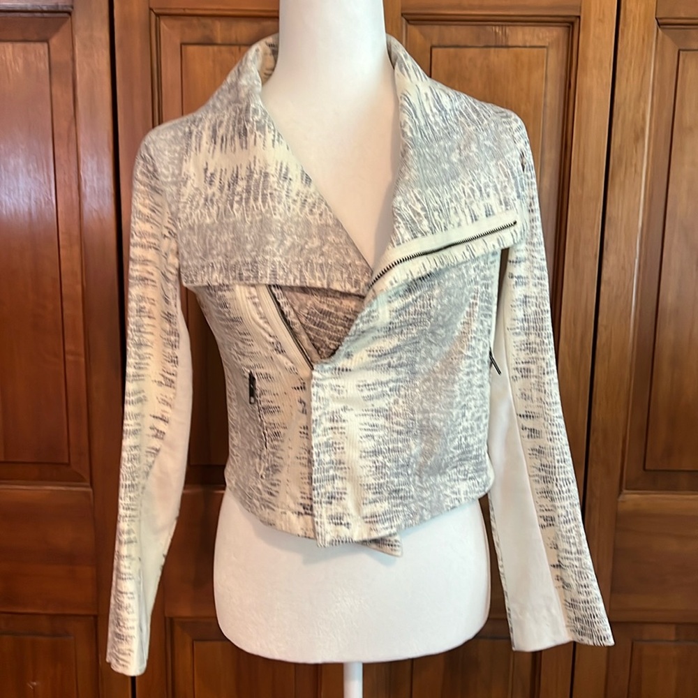 Georgie cropped jacket.
